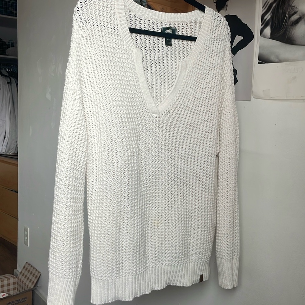 ROOTS WHITEV NECK KNITTED SWEATER